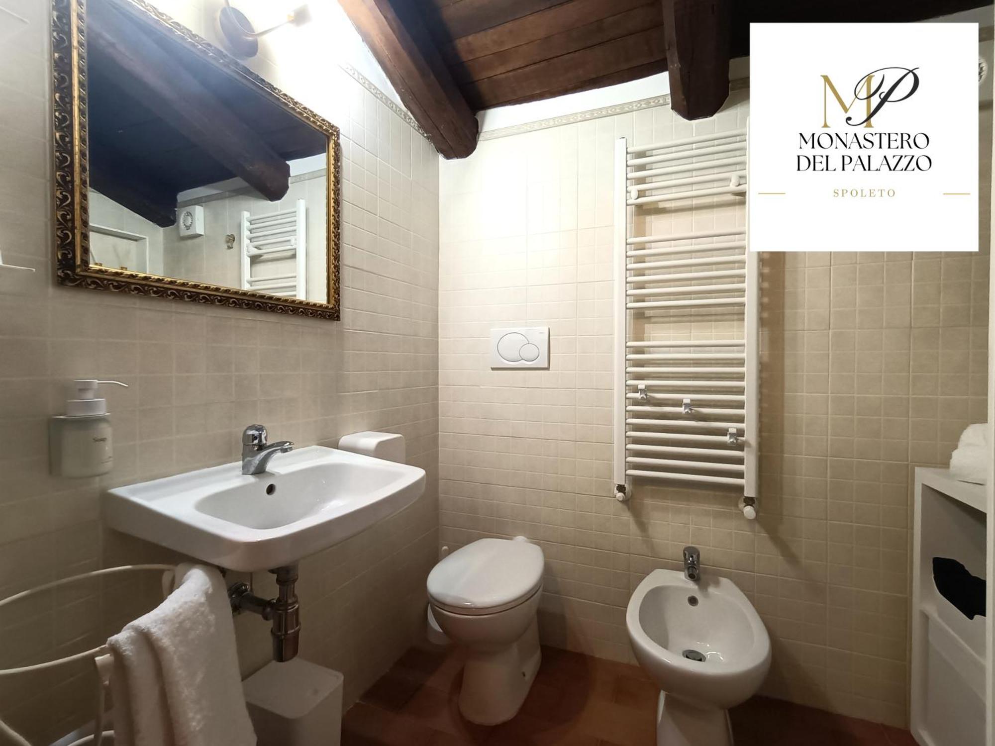 ספולטו Monastero Del Palazzo Casa Vacanze מראה חיצוני תמונה